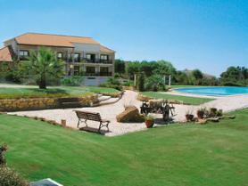 Portugalský hotel Luzmar Villas se zahradou