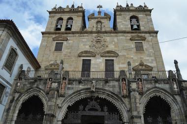 Katedrála Sé Velha ve městě Braga, Portugalsko