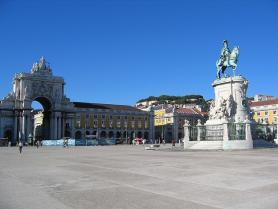 Náměstí Praça do Comércio v Lisabonu