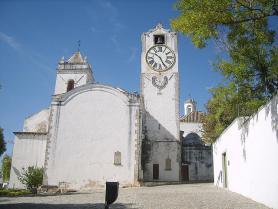 Portugalská Tavira a kostel Igreja da Misericórdia